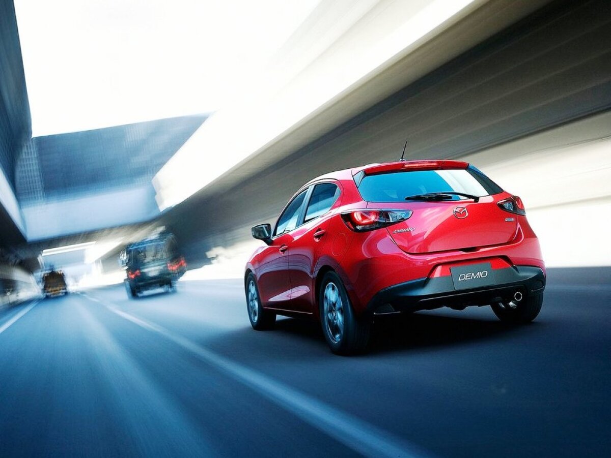 Mazda 2 - 2015