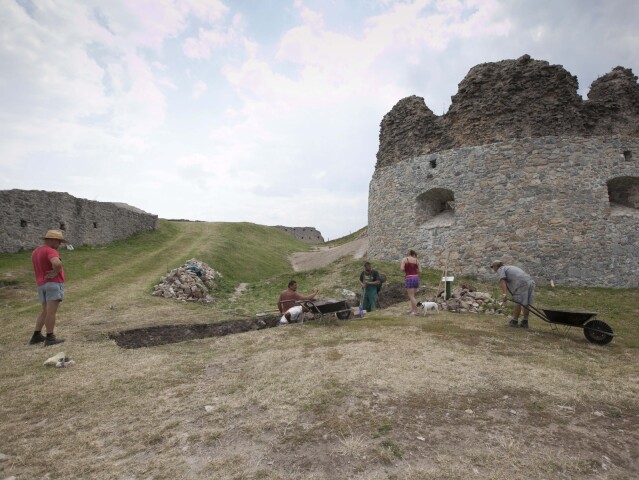 Hrad Branč, nezamestnaní,
