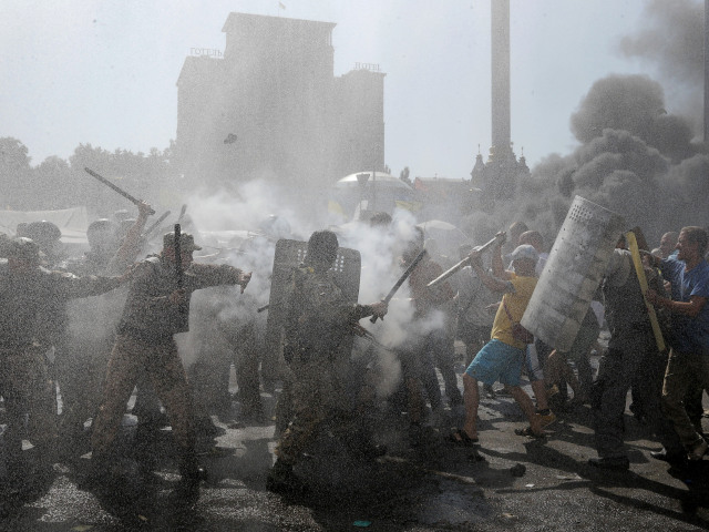 Kyjev, Ukrajina, Majdan, Námestie nezávislosti, protesty, demonštrácia, proruskí separatisti