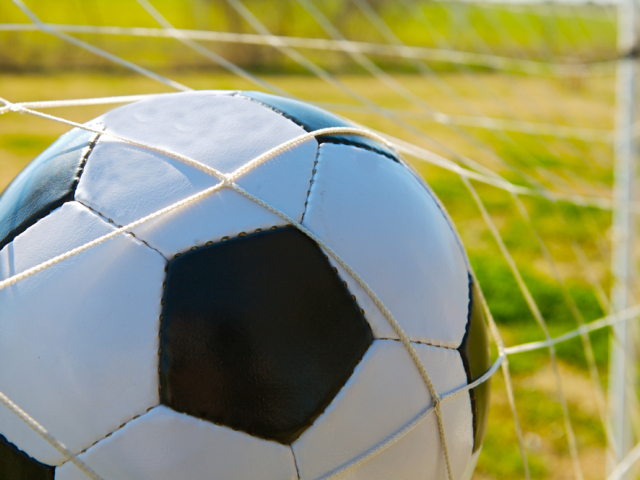 futbal, futbalová lopta, futbalová bránka, sieť, gól