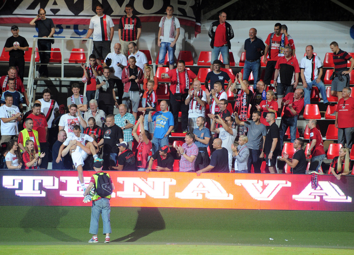 Spartak Trnava, St. Johnstone