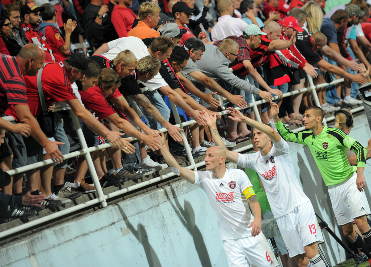 Spartak Trnava, St. Johnstone