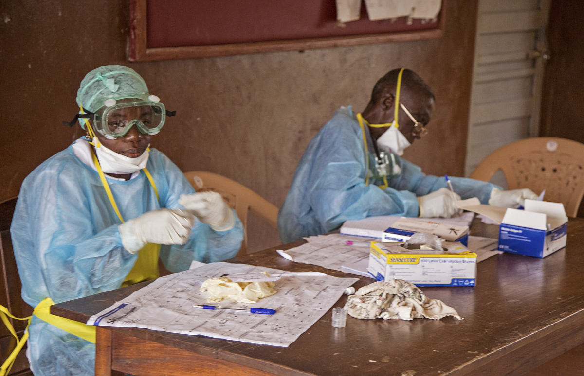 Ebola, Sierra Leone, lekári