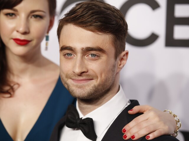 Herec Daniel Radcliffe s priateľkou Erin Darke.
