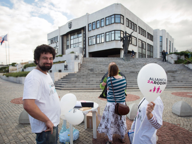 referendum, aliancia za rodinu, parlament