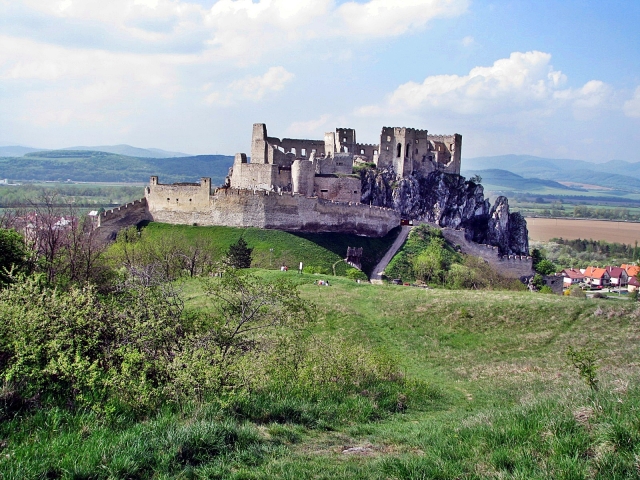 Beckov, hrad