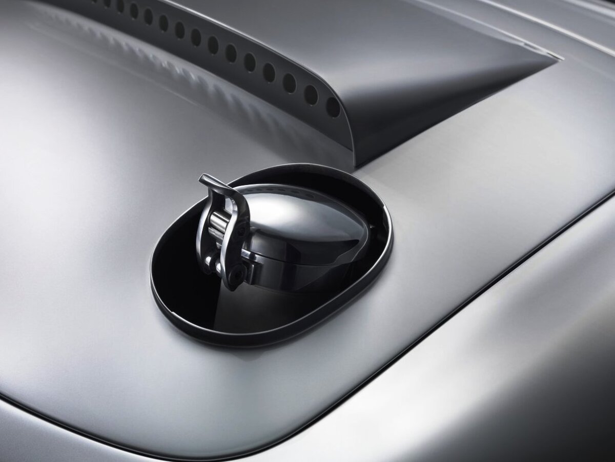 Jaguar Lightweight E-Type