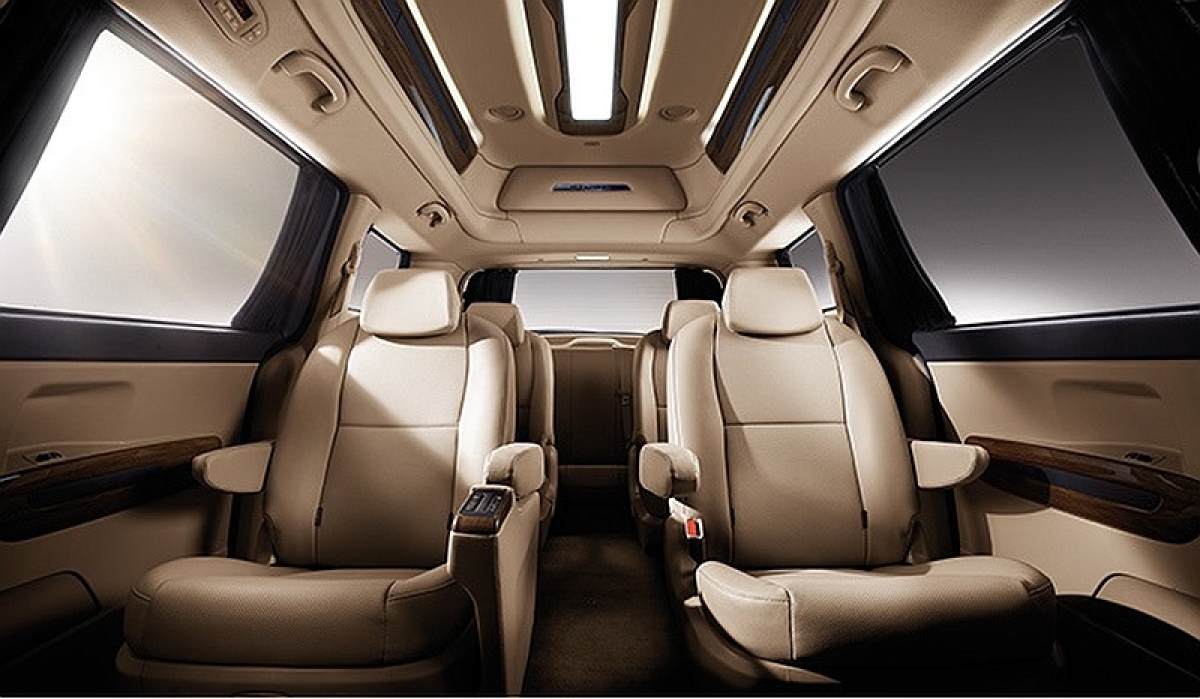 Kia Carnival Hi-Limousine