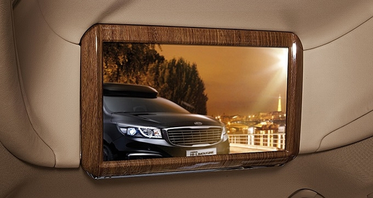 Kia Carnival Hi-Limousine