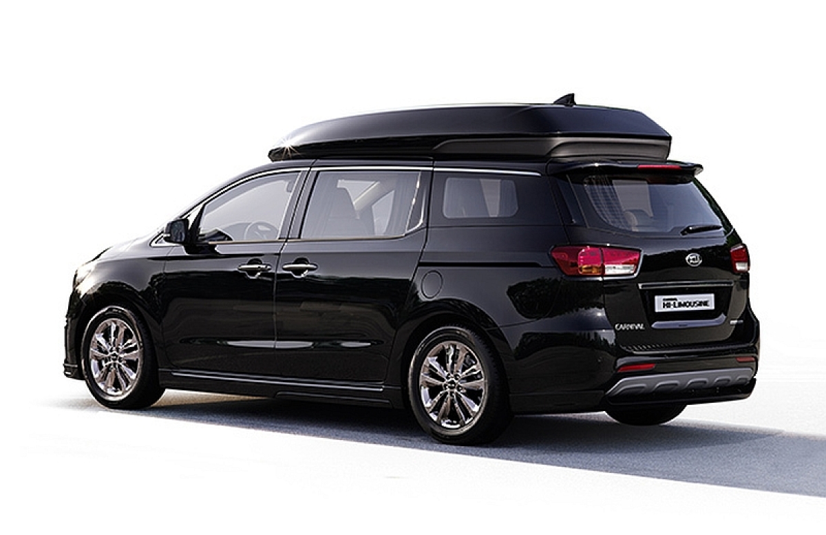 Kia Carnival Hi-Limousine