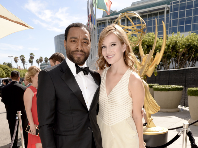 Herec Chiwetel Ejiofor a jeho priateľka Sari Mercer.