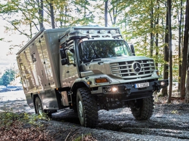 Mercedes-Benz Zetros Caravan