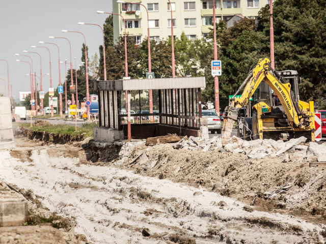oprava električkovej trate, Dúbravka, električka