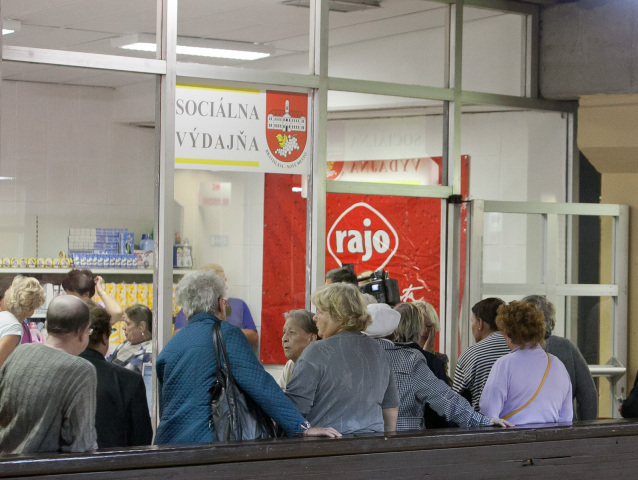 sociálna výdajňa, Petržalka, potraviny, sociálne slabší