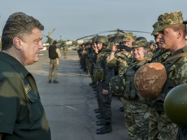 Petro Porošenko, Ukrajina, vojaci, vojsko, Mariupol