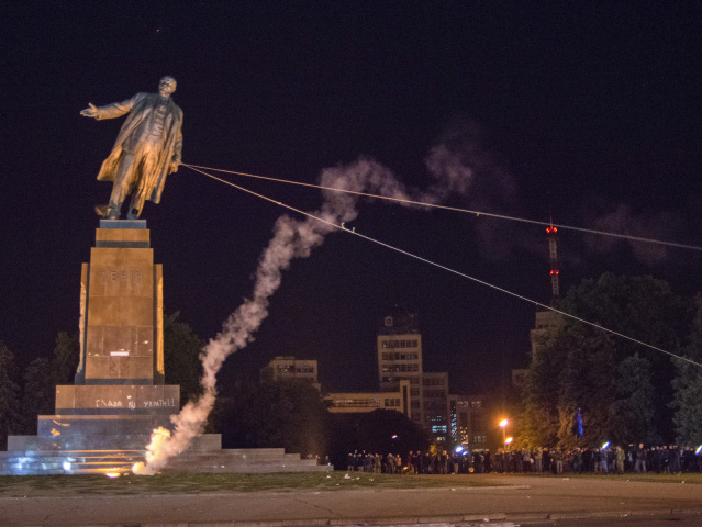 Lenin, socha, Charkov, Ukrajina, demonštrácia