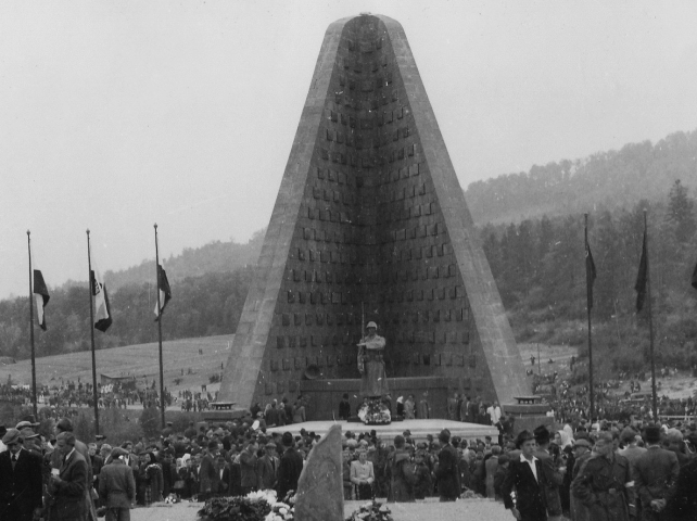 Dukla, socha