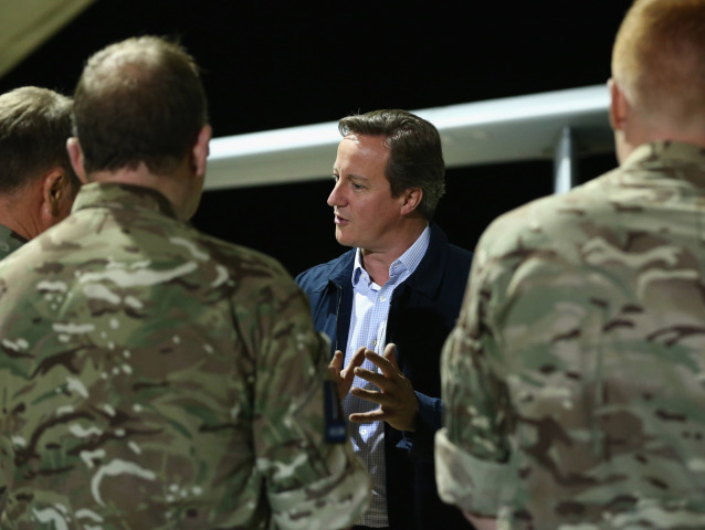 David Cameron, Veľká Británia, Cyprus, vojaci, letisko,