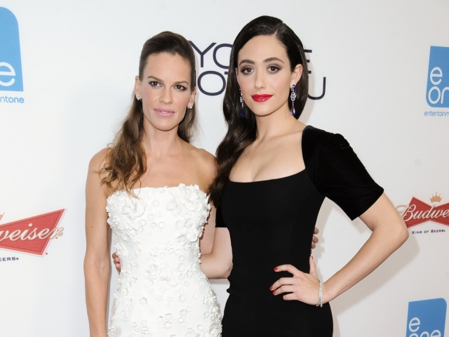 Hilary Swank (vľavo) a Emmy Rossum
