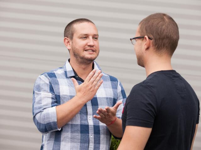 Róber Šarina, Pavol Šarina, nepočujúci, posunková reč, posunky