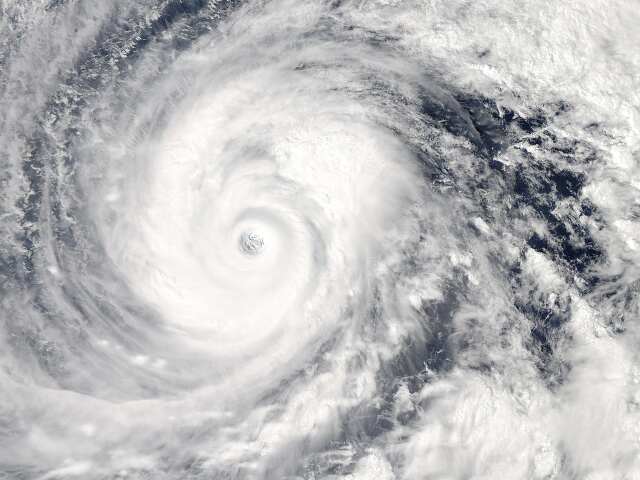 búrka, tajfún, meteorológovia