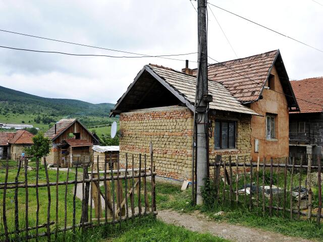 rómska osada, Krásnohorské Podhradie, dom