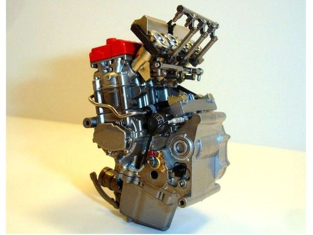 Ferrari - motorka