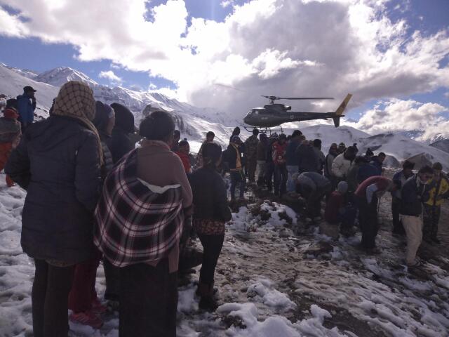 Nepal, lavína, horolezci