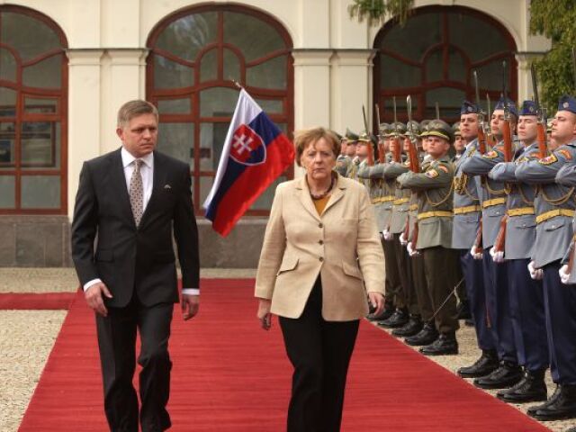 Merkelová, Fico