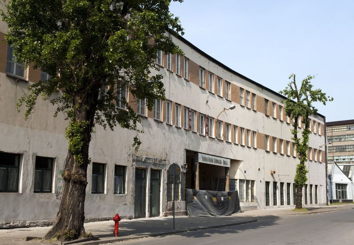 Oscar Schindler, Oskar, Schindlerov zoznam, Židia, budova, továreň