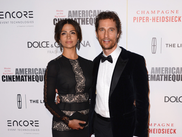 Camila Alves a jej manžel - ocenený Matthew McConaughey