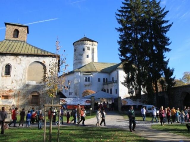Budatinsky hrad, rinok,
