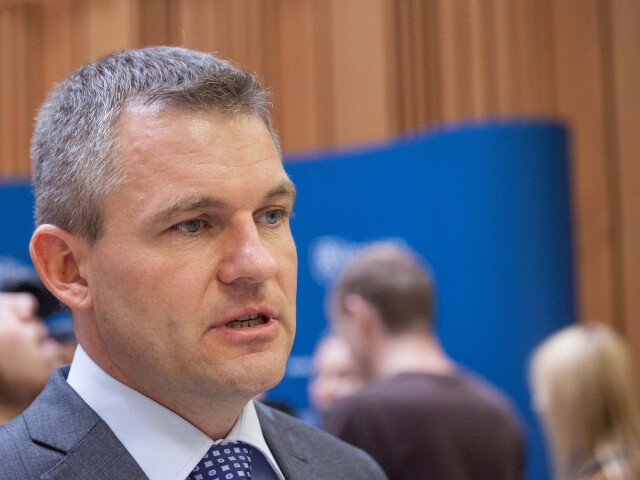 Peter Pelegrini, minister školstva