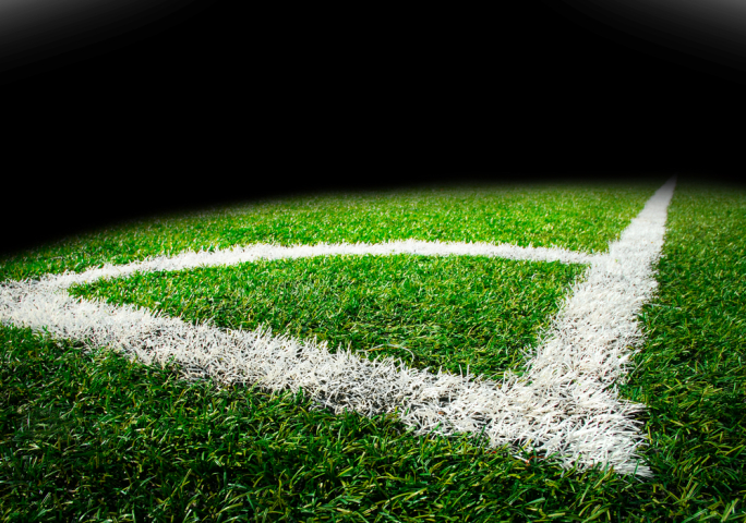 futbal, futbalové ihrisko, rohový kop, futbalová lopta
