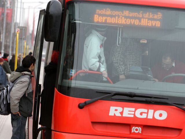 Bratislava, autobus, SAD