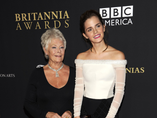 Judi Dench (vľavo) a Emma Watson