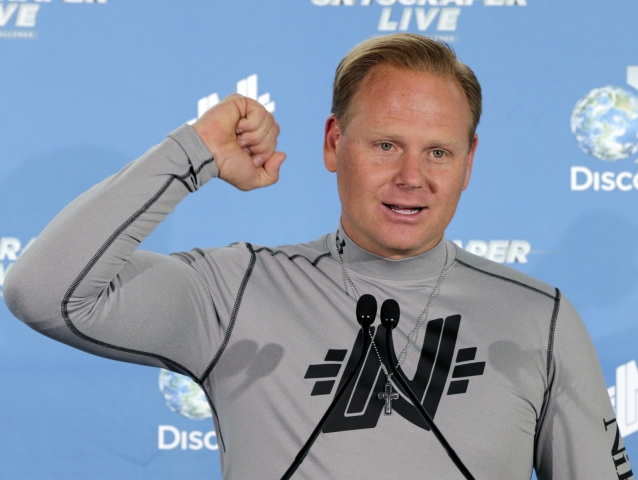 Nik Wallenda, Chicago, povrazolezec, akrobat