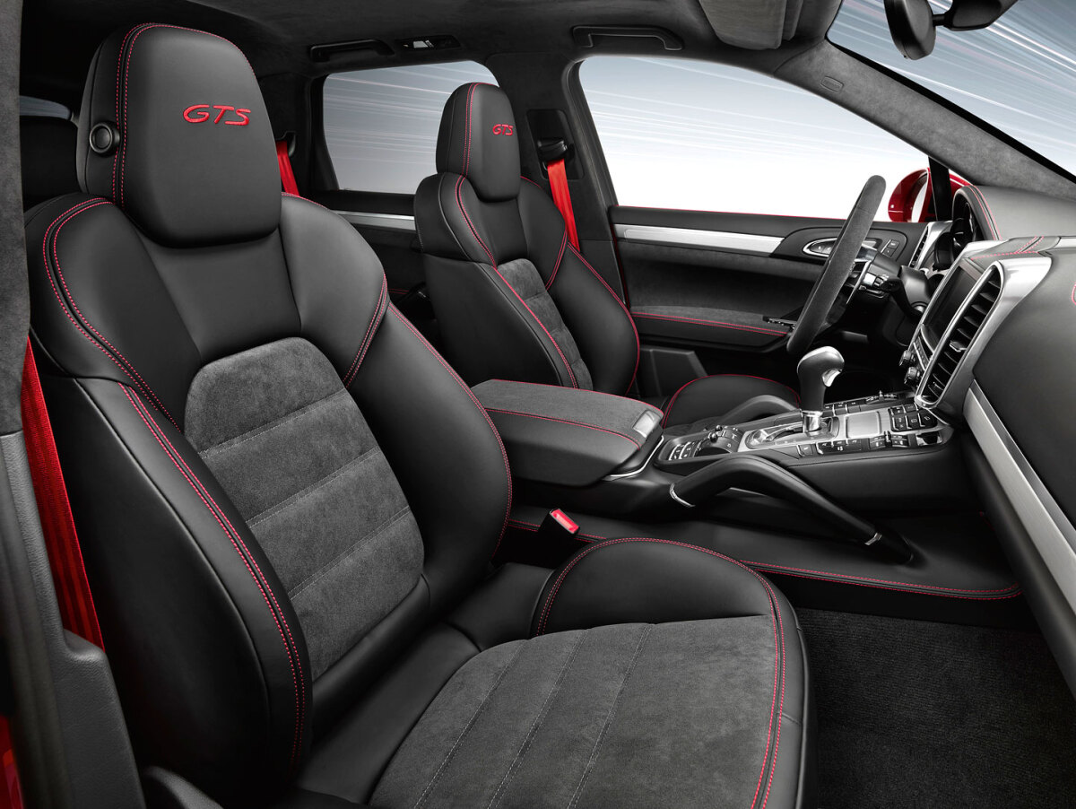 Porsche Cayenne GTS - 2015