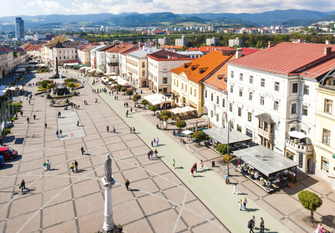 Banská Bystrica, Námestie SNP,