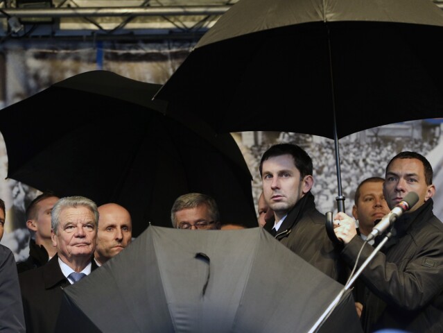 Joachim Gauck, protest,