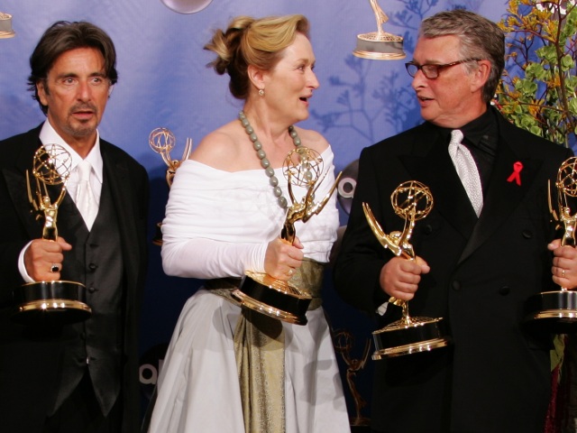 Herec Al Pacino (vľavo) s kolegyňou Meryl Streep a režisérom Mikeom Nicholsom. 