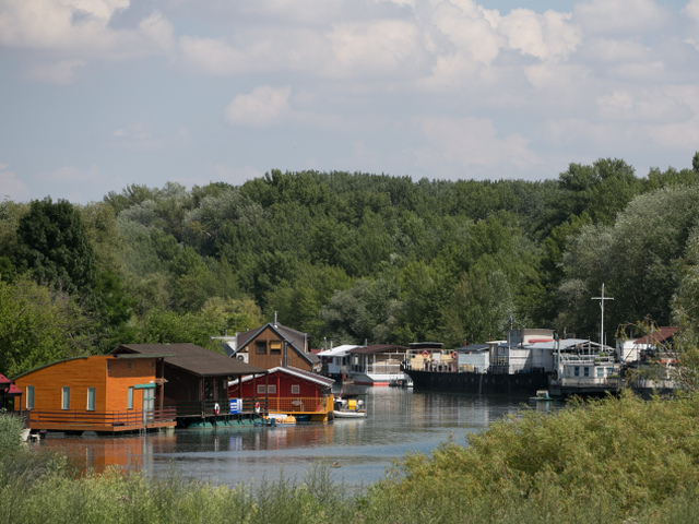 Jarovské rameno, hausbóty