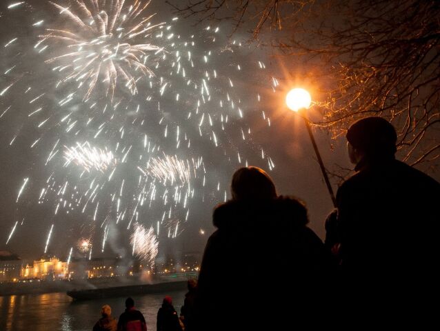 silvester, ohňostroj, pyrotechnika