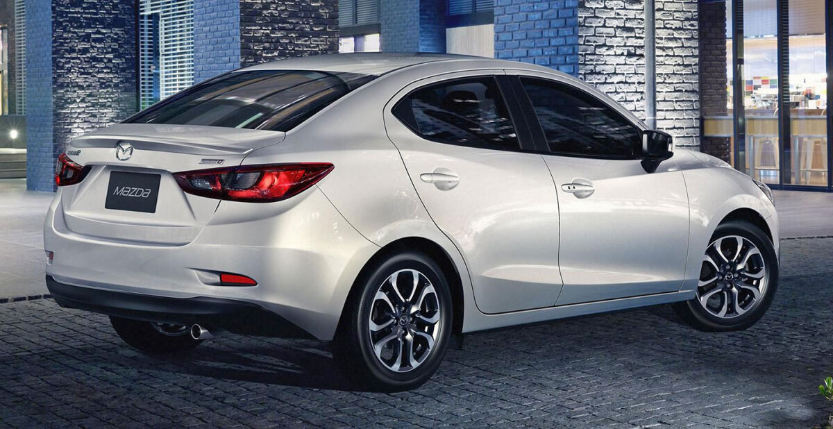Mazda 2 - sedan