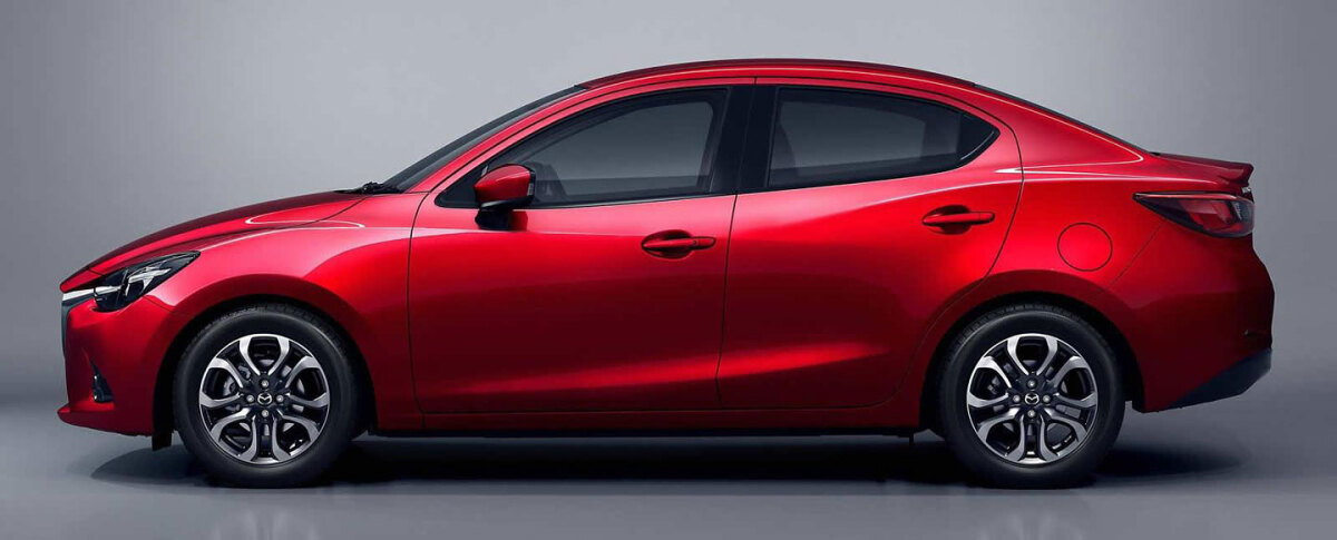 Mazda 2 - sedan