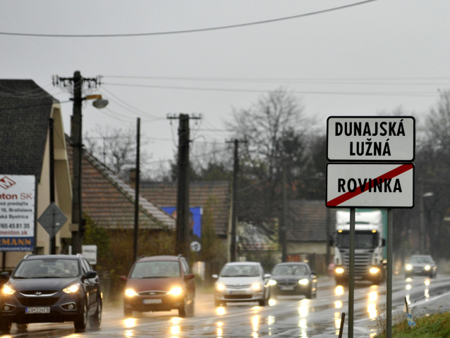Dunajská Lužná, protest, blokáda, doprava, cesty, autá,