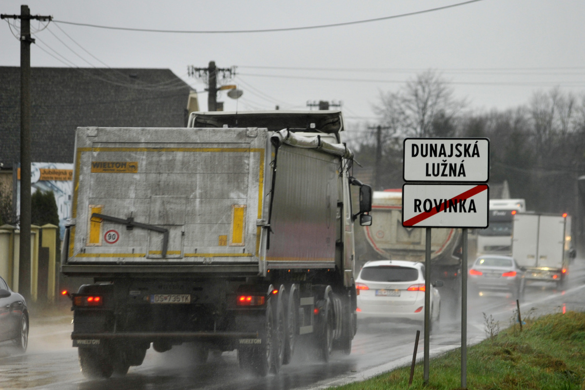 Dunajská Lužná, protest, blokáda, doprava, cesty, autá,