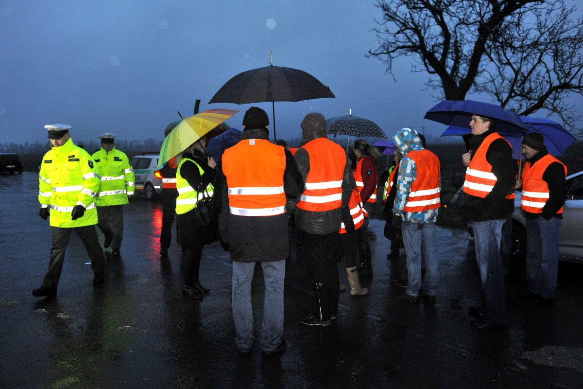 Dunajská Lužná, protest, blokáda, doprava, cesty, autá,