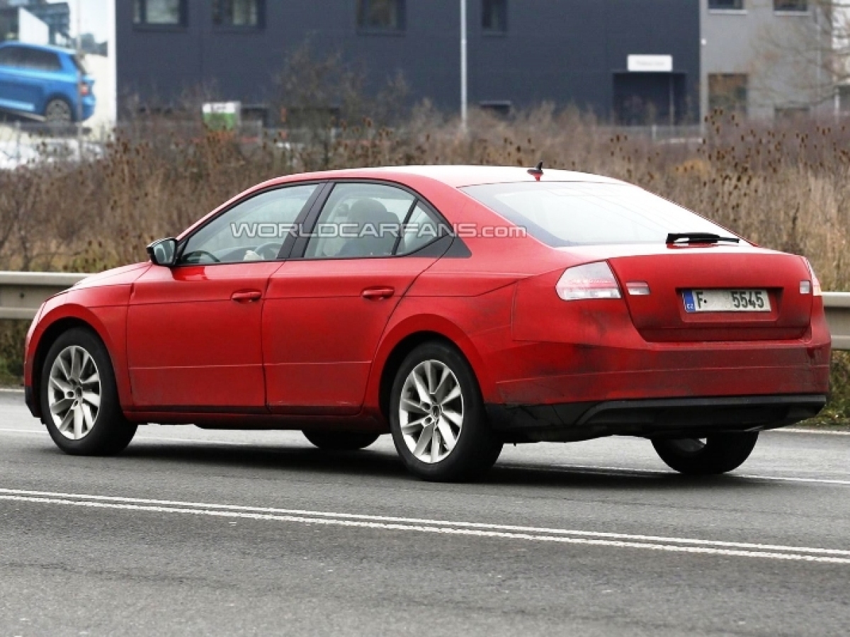 Škoda Superb - 2015