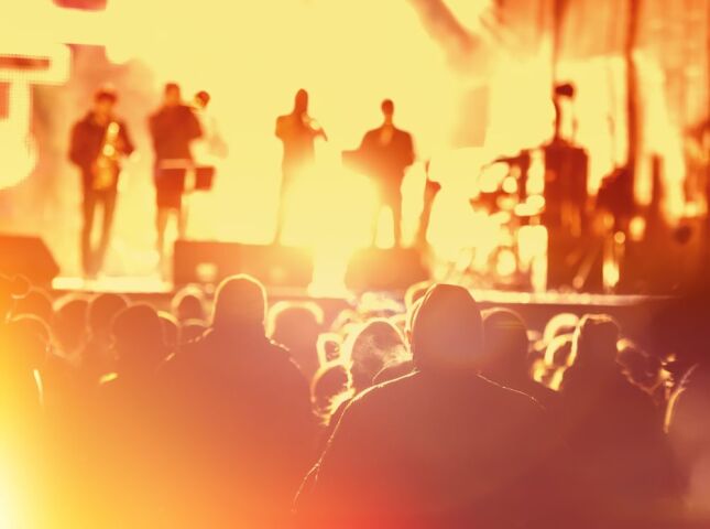 kapela, koncert, hudba, klub, priatelia, spev, hudobné nástroje